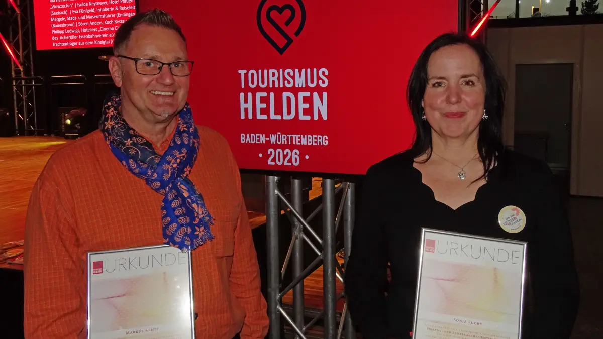 Ausgezeichnet: Bei der CMT 2026 gab es mit Sonja Fuchs und Markus Kempf gleich zweimal heldenhaften Einsatz für den Tourismus im Alb-Donau-Kreis.
