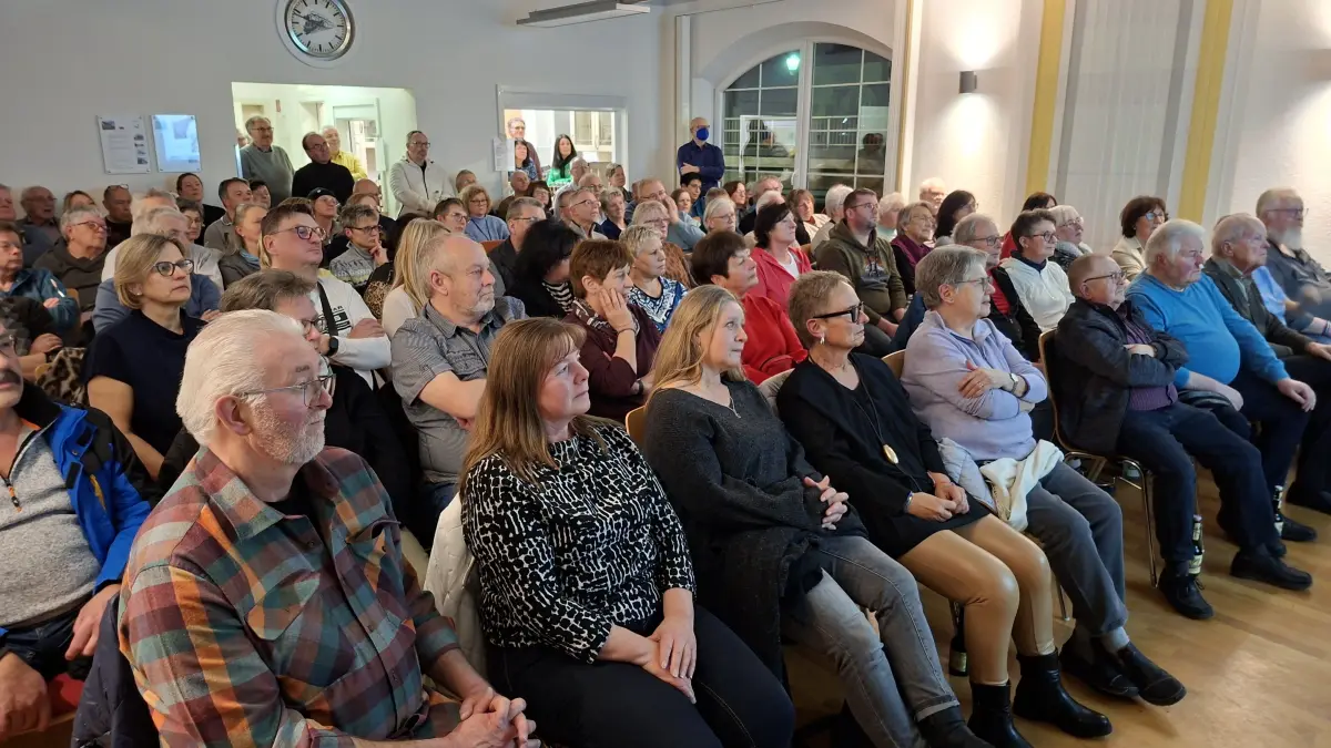 Vortrag über Familiennamen im Bauhofsaal Burladingen