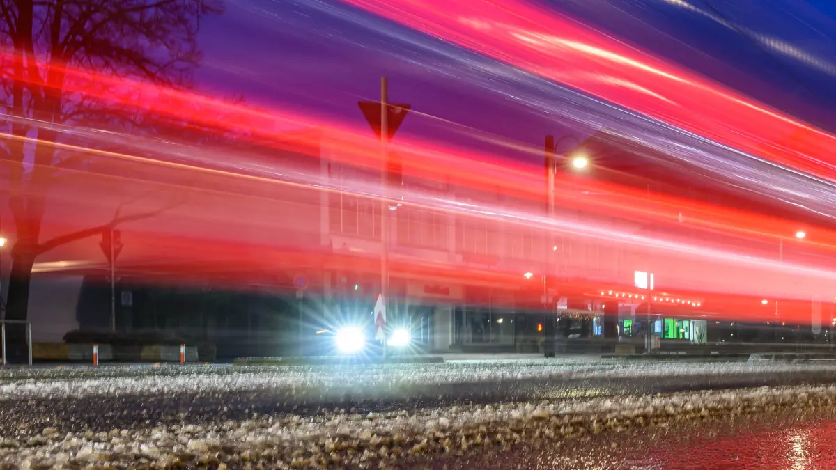 Nach Glatteis und Eisregen kommt die Schneewalze Leonie auf Deutschland zu. Eine Karte zeigt, wo besonders viel Neuschnee zu erwarten ist.
