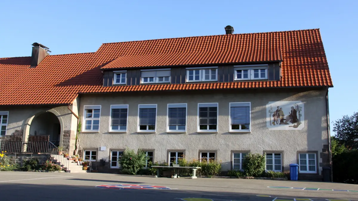 Grundschule Bergfelden: Vorsicht: Dieses Foto ist möglicherweise nur für den einstigen Verlag Schwäbisches Tagblatt verwendbar. Grundschule Bergfelden