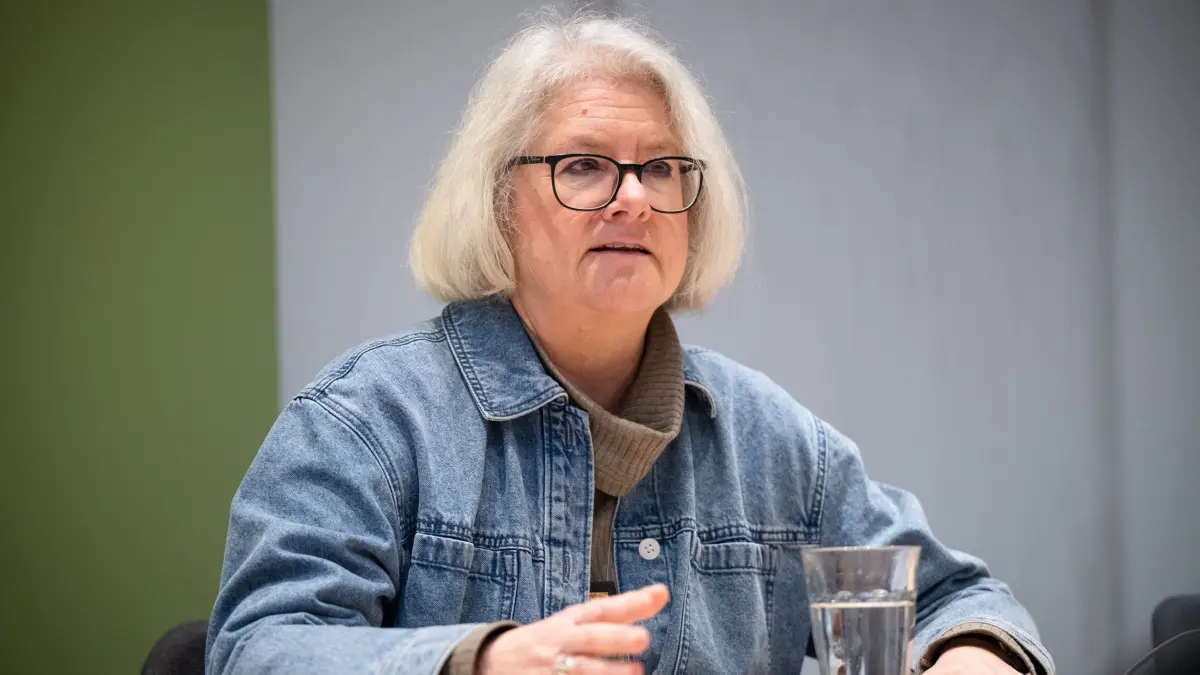 Esther Peylo, Geschäftsführerin des Diakonischen Werks, als Wochengast in der Redaktion