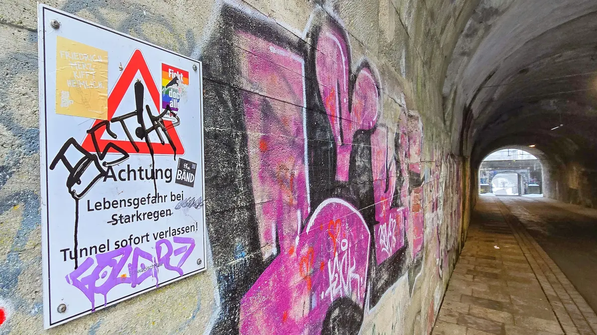 Starkregenrisikomanagement - Starkregen in Schwäbisch Hall - Risikogebiete - Konzept von CDM Smith im Bau- und Planungsausschuss von Schwäbisch Hall - Unterführung zwischen Alte Reifensteige und Zollhüttengasse