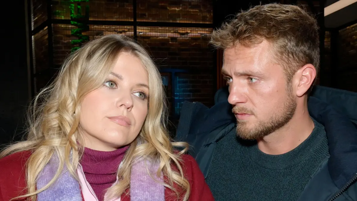 Alicia (Josefin Bressel) und Paul (Niklas Osterloh) geraten aneinander.