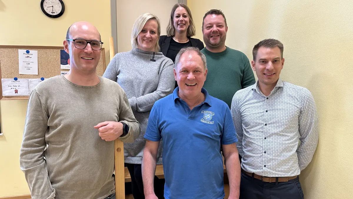 Vorsitzende? Gibt's nicht mehr. Das sind die neuen Bereichsmanager: Andreas Neher (Aktive), Nicole Conzelmann (Jugend), Theresa Moser (Finanzen), Thomas Neher (Verwaltung), Sven Neher (Veranstaltungen) und Matthias Dreher (Vereinsarbeit nach außen).