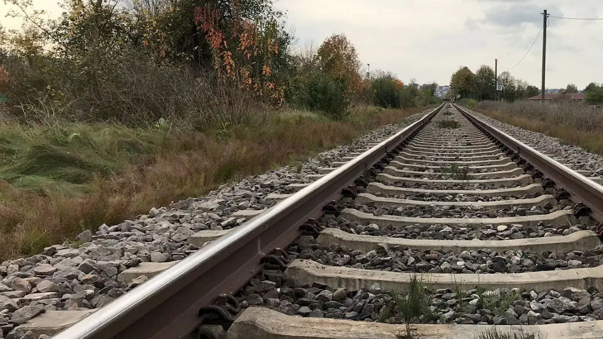 (ohne Überschrift): Vorsicht: Dieses Foto ist möglicherweise nur für den einstigen Verlag Schwäbisches Tagblatt verwendbar. Bahngleis. Bild: Hans-Jörg Schweizer