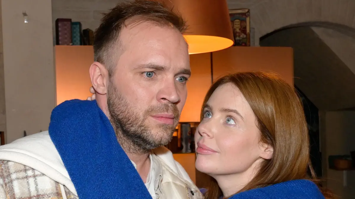Erik (Patrick Heinrich) betrügt seine Frau Toni (Olivia Marei).