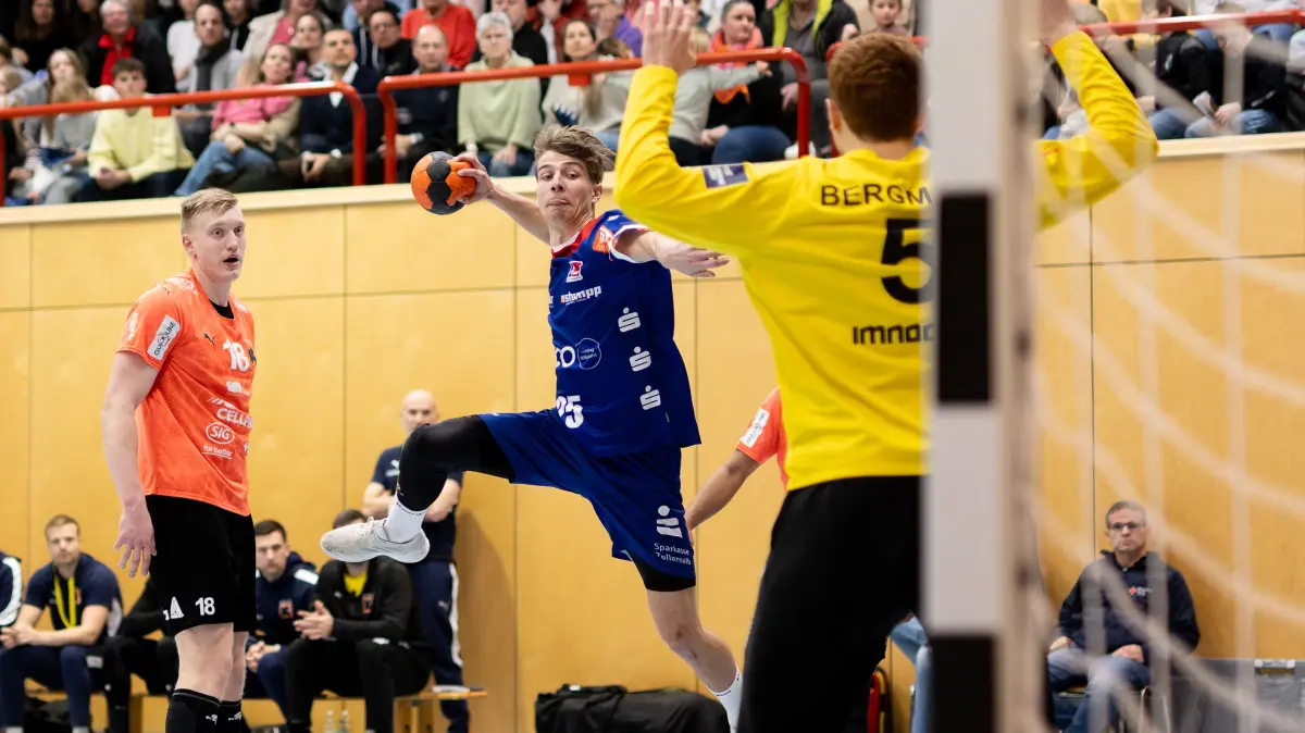 HBW Balingen Weilstetten vs. Kadetten Schaffhausen, Handball, Testspiel, Saison 2025/2026, 29.01.26: Mischa Locher , (HBW Balingen Weilstetten, #25) beim Torwurf,
HBW Balingen Weilstetten vs. Kadetten Schaffhausen, Handball, Testspiel, Saison 2025/2026, 29.01.26
Eibner-Pressefoto/Andreas Ulmer