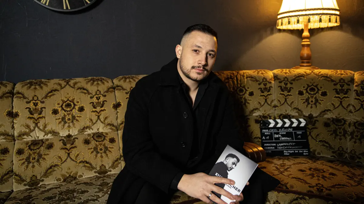Autor und Podcaster Enes Kursun möchte Präventionsarbeit an Schulen anbieten