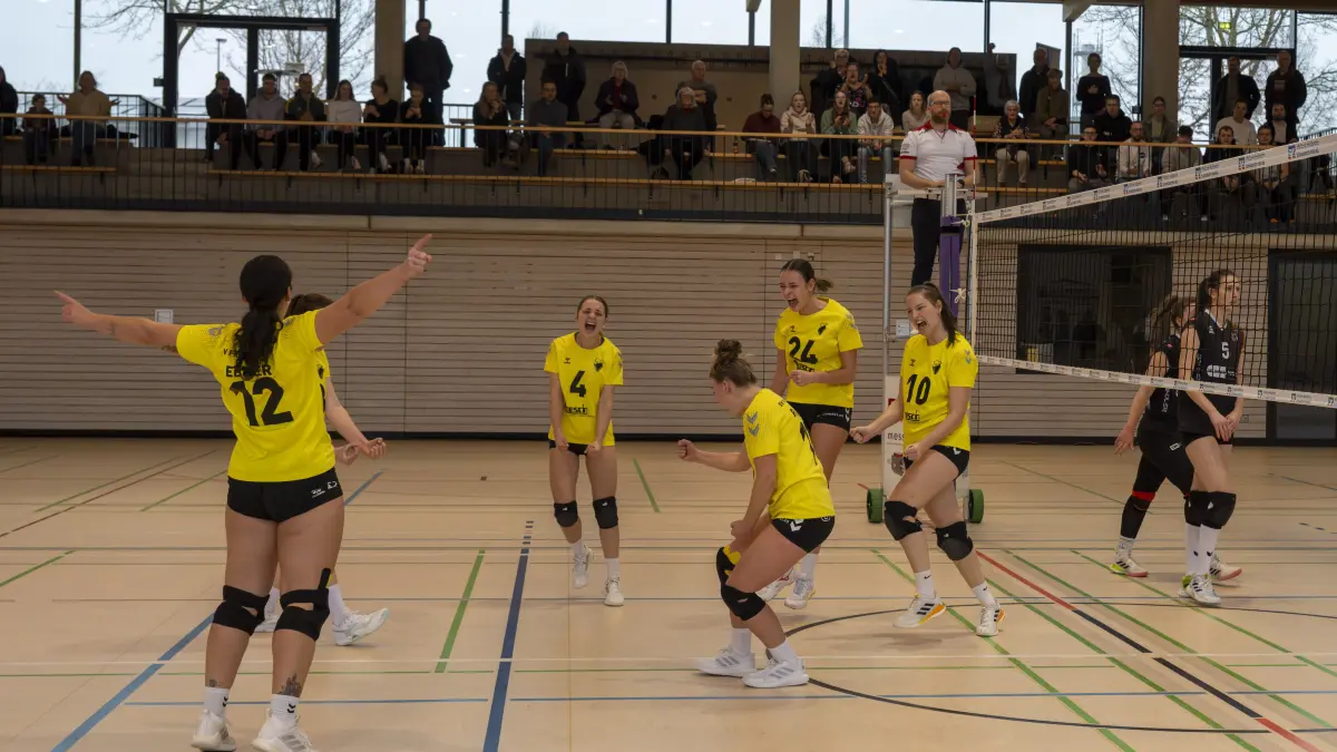 Volleyball Oberliga Württemberg SV Frickenhofen - ASV Botnang 3:0 (25:22 20:25 25:21 25:20)