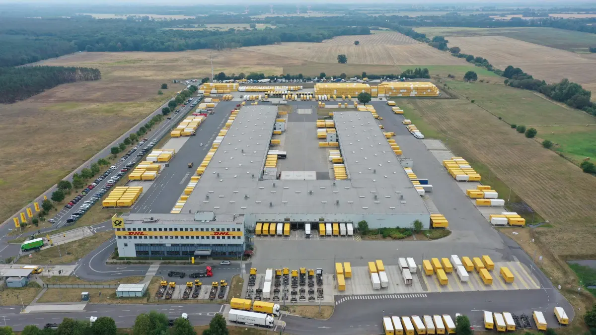 Blick auf das DHL-Logistikzentrum Erlensee.
