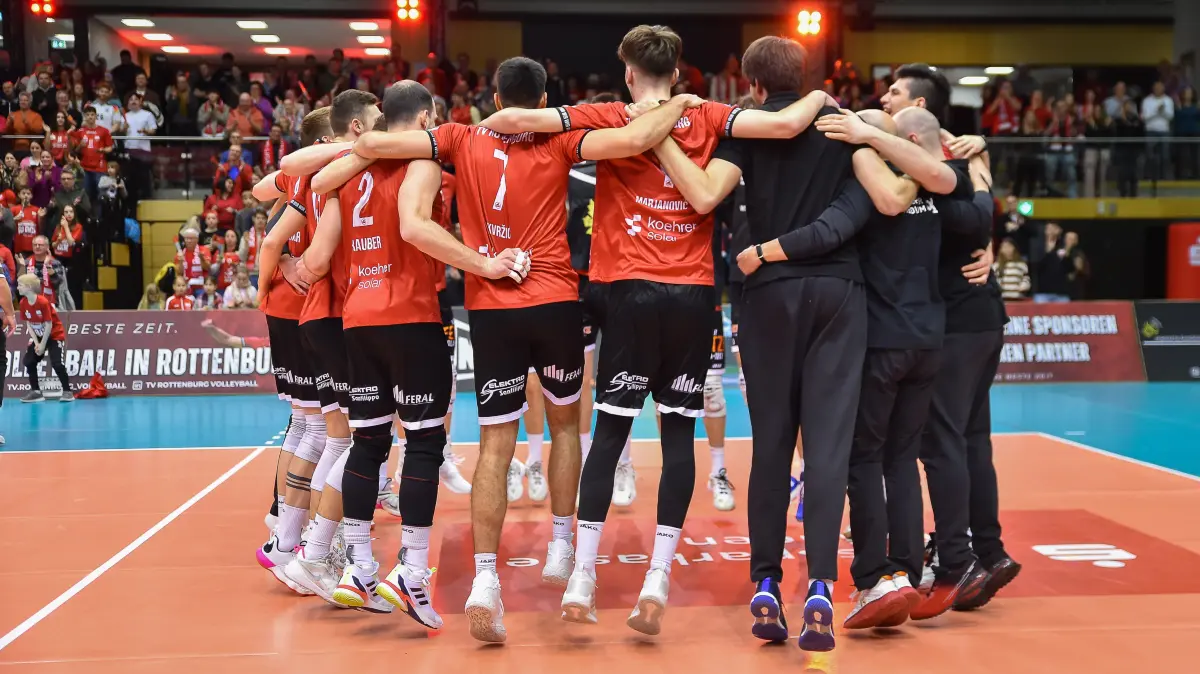 TV Rottenburg vs. CERATONIA Volleys Eltmann, Volleyball, 2. Bundesliga Sued, 16. Spieltag, Spiel 5536, Saison 2025/2026, 31.01.2026: Gewinnerjubel vor fast voller Halle
TV Rottenburg vs. CERATONIA Volleys Eltmann, Volleyball, 2. Bundesliga Sued, 16. Spieltag, Spiel 5536, Saison 2025/2026, 31.01.2026,
Foto: Eibner-Pressefoto/Ralph Kunze