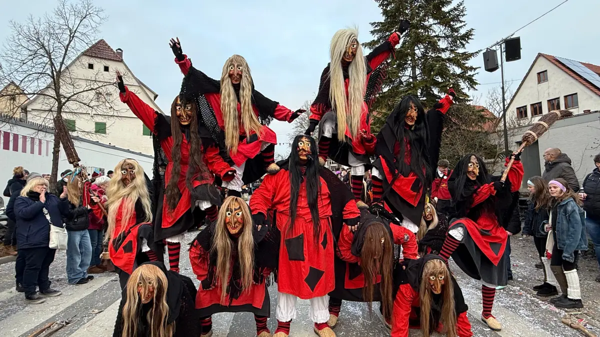 Die Hexen sind für ihre akrobatischen Einlagen bekannt. Am Sonntag können sich die Besucherinnen und Besucher in Mössingen selbst davon überzeugen.