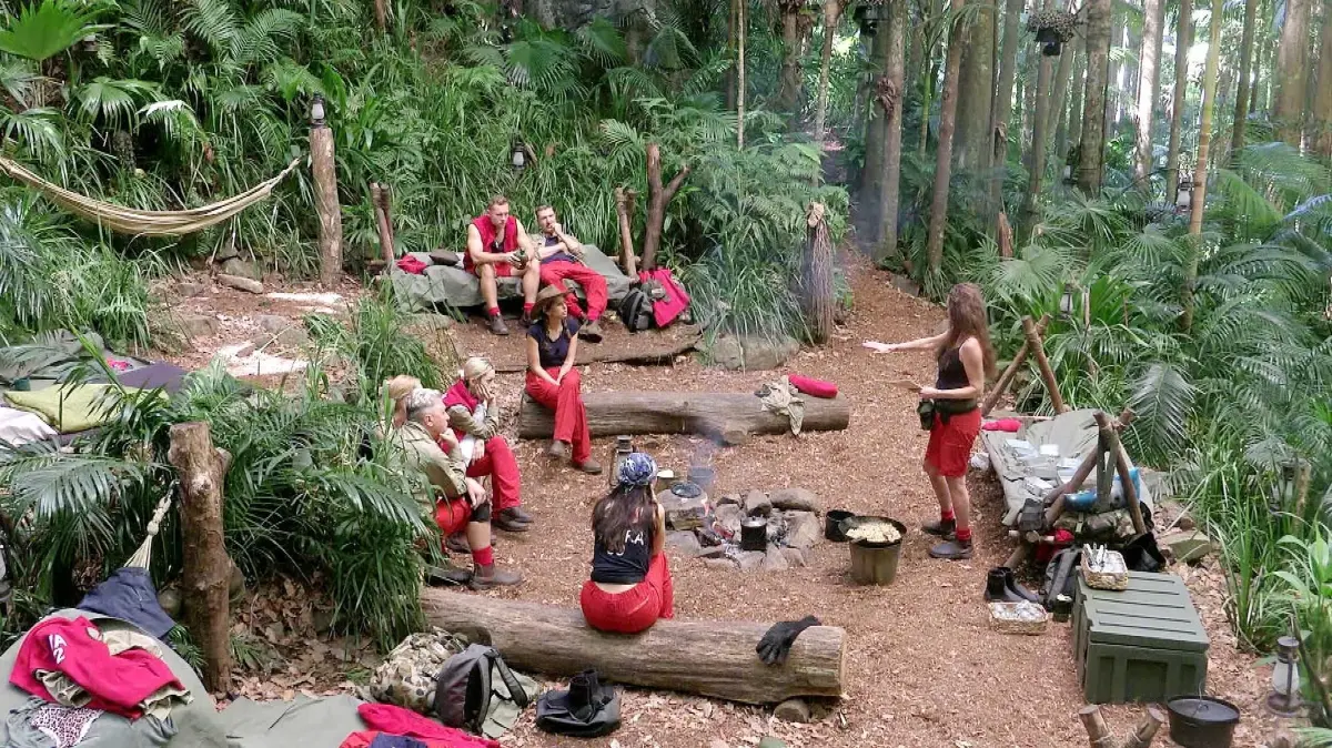 Im „Dschungelcamp“ steht täglich eine Dschungelprüfung an. An Tag 11 sind gleich vier Stars gefragt.