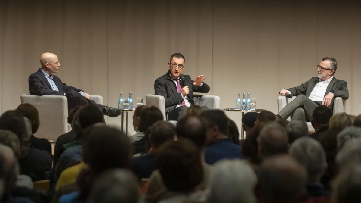 Stadthaus: *FORUM mit Cem Özdemir*, Spitzenkandidat der Grünen für das Amt des Ministerpräsidenten