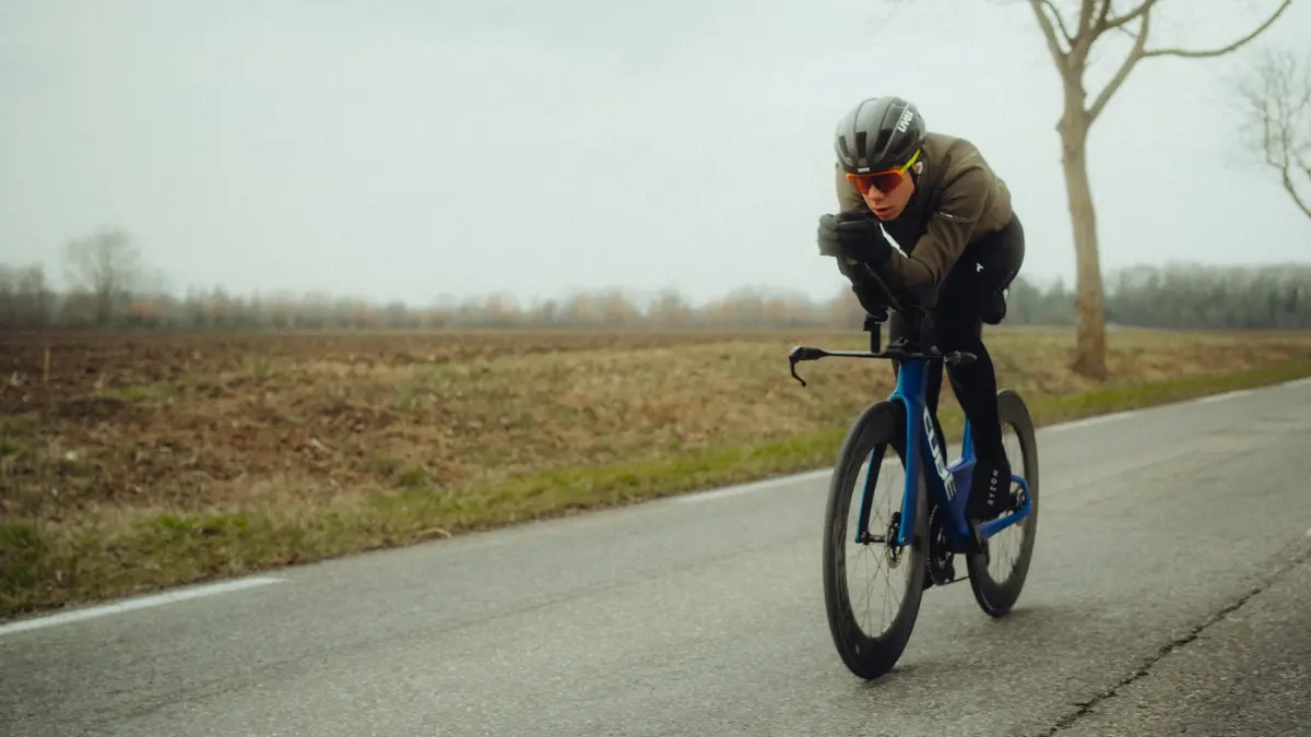 „Es waren viele kleine Dinge“: Nicolas Mann beim Radtraining in der Nähe von Freiburg.