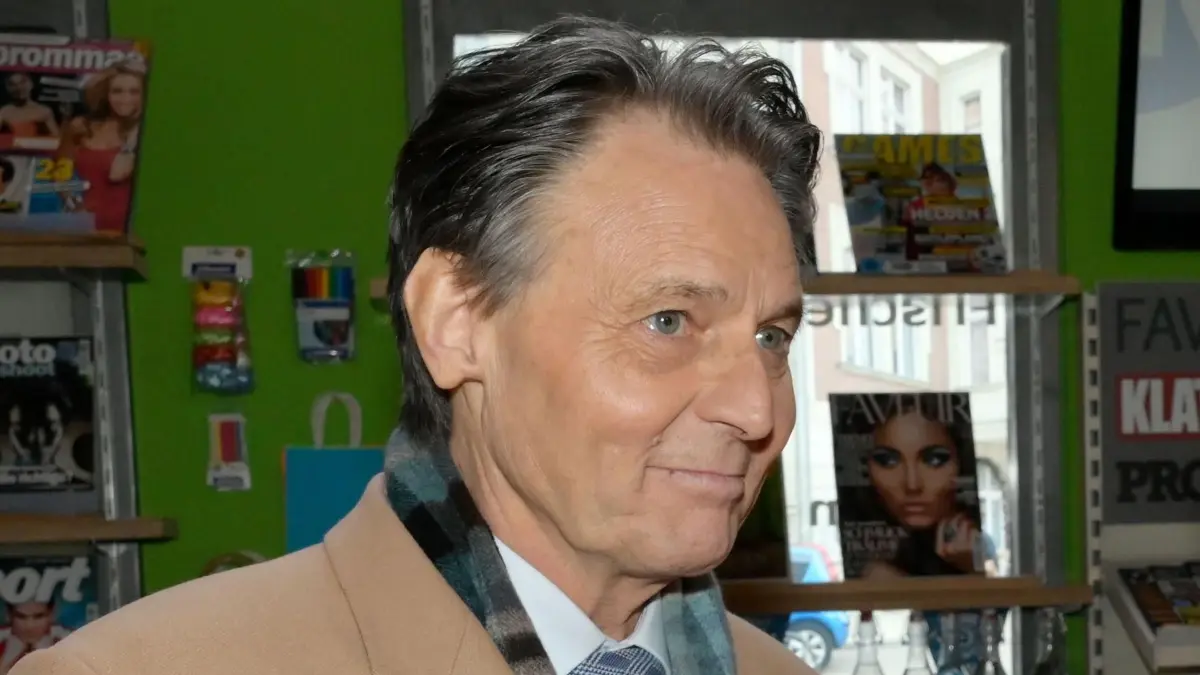 Jo Gerner (Wolfgang Bahro) feiert Geburtstag.