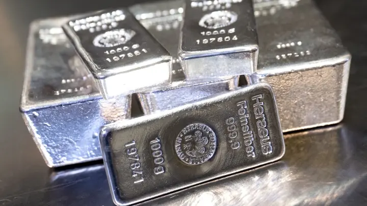 Warum fällt der Silberpreis?
