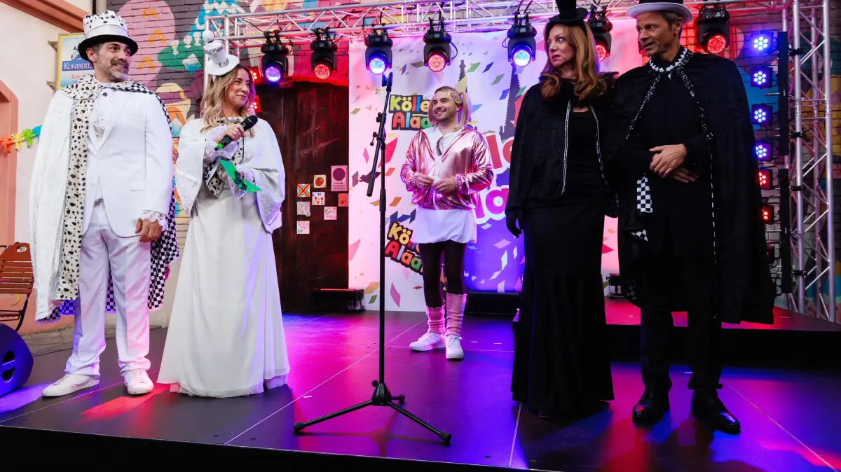 Utes (Isabell Hertel) Triumph wird von Danas (Viola Wedekind) heftiger emotionaler Reaktion ausgebremst. Links Ferhat (Harun Yildirim), in der Mitte Easy (Lars Steinhöfel), rechts Benedikt (Jens Hajek)