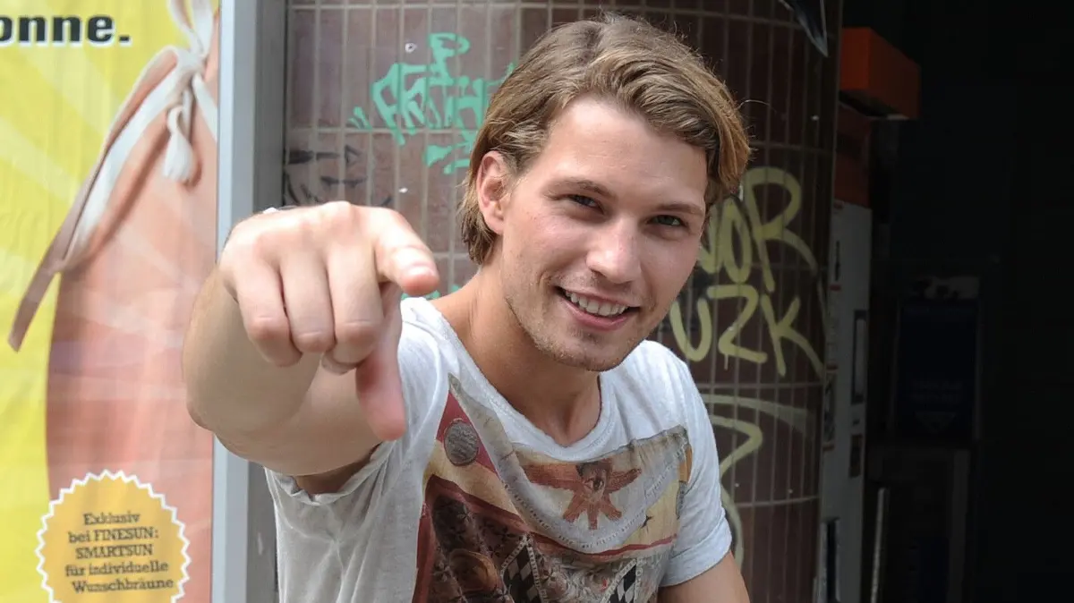 Raul Richter verkörperte einst die GZSZ-Kultrolle Dominik Gerner. Sein Serientod im Jahr 2014 bleibt bis heute unvergessen.