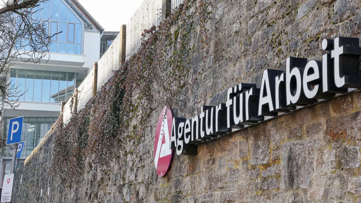 Agentur für Arbeit Hall