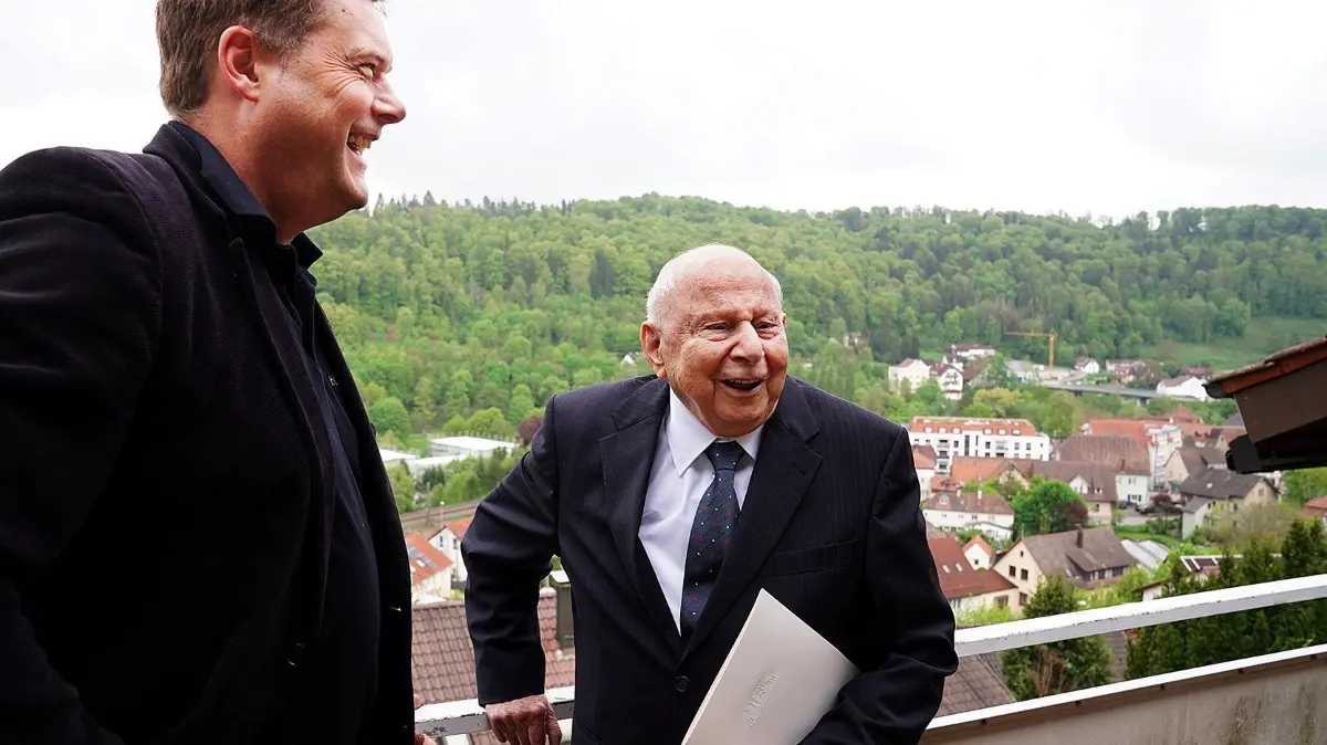 (ohne Überschrift): Vorsicht: Dieses Foto ist möglicherweise nur für den einstigen Verlag Schwäbisches Tagblatt verwendbar. Zum 100.Geburtstag Hartwig Guhl Horb 8.5.2023.Bild:Karl-Heinz Kuball