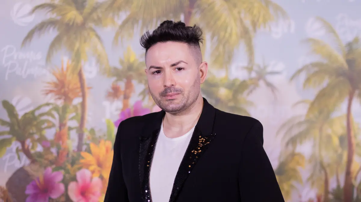 Der ehemalige „Dschungelkönig“ Menderes Bagci hat verraten, wie er zu Gil Ofarim steht.