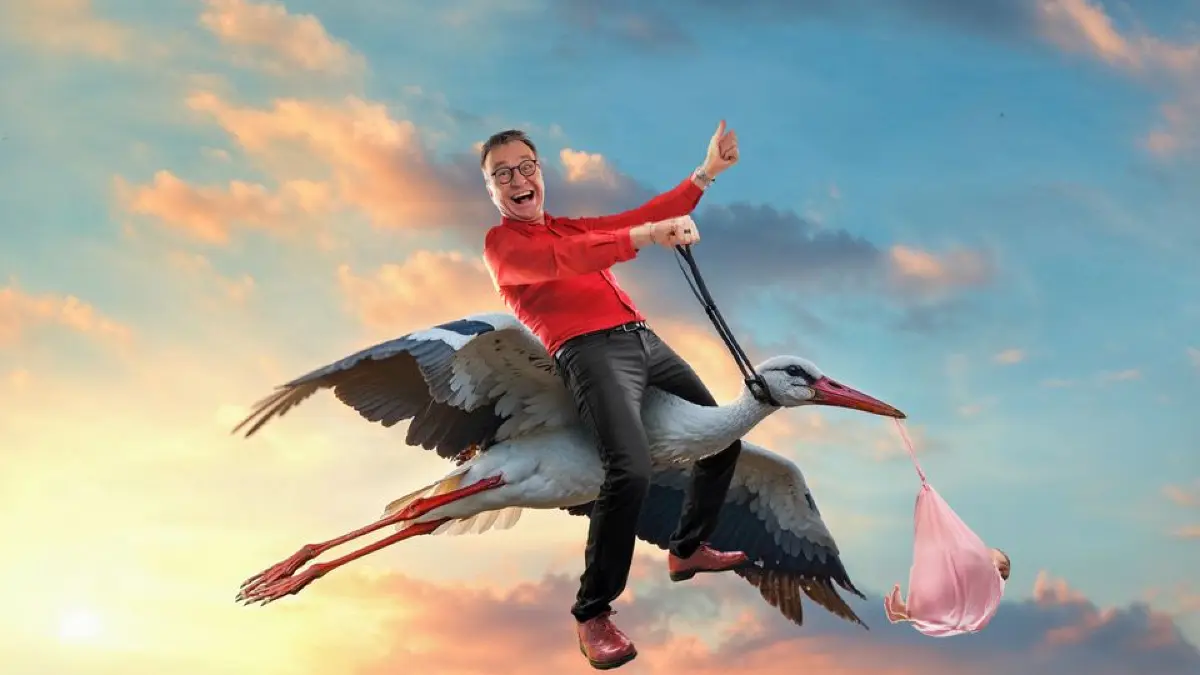 Auf den Storch gekommen: Der schwäbisch-italienische Comedian Heinrich del Core befasst sich in seiner neuen Show mit dem Opa-Dasein.