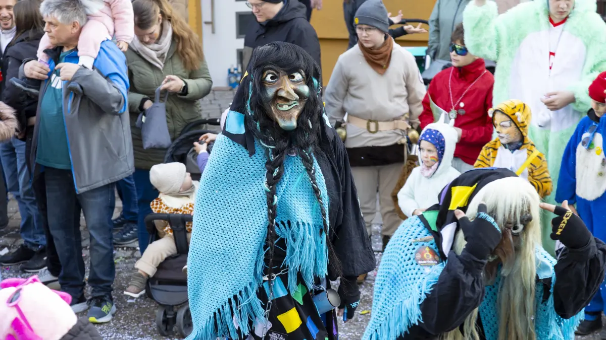Deggingen - 21. Deggner Fasnetsumzug der Fasnetsgesellschaft Deggner Leirakiebl e.V.