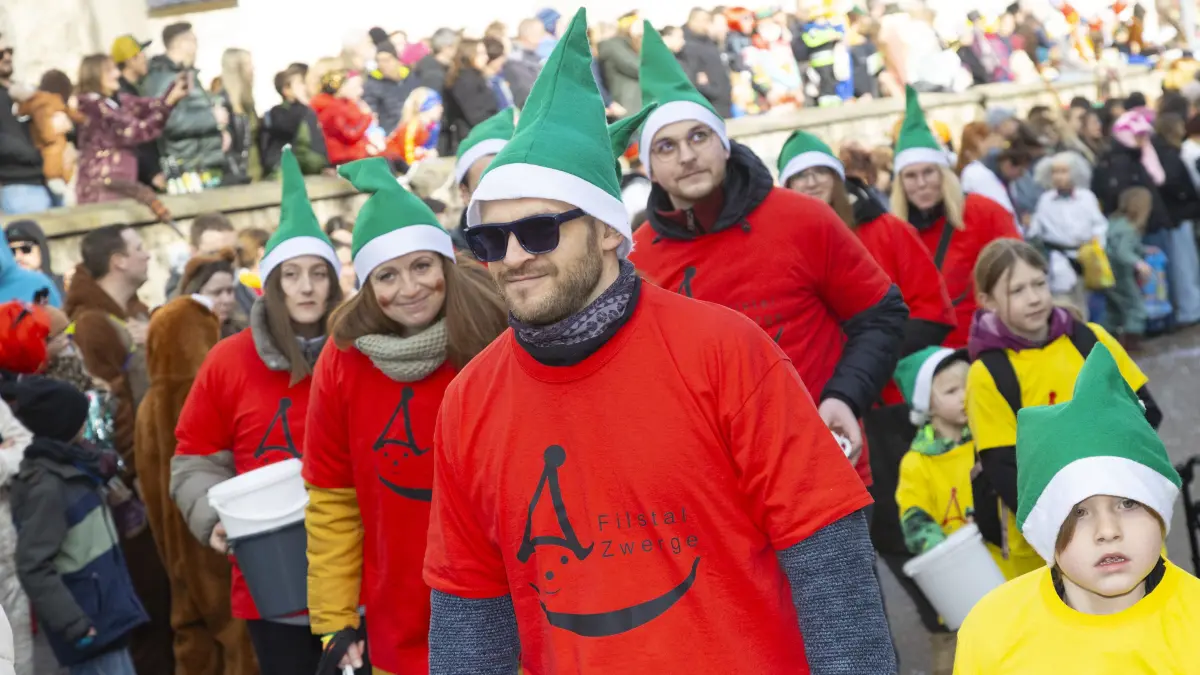 Deggingen - 21. Deggner Fasnetsumzug der Fasnetsgesellschaft Deggner Leirakiebl e.V.