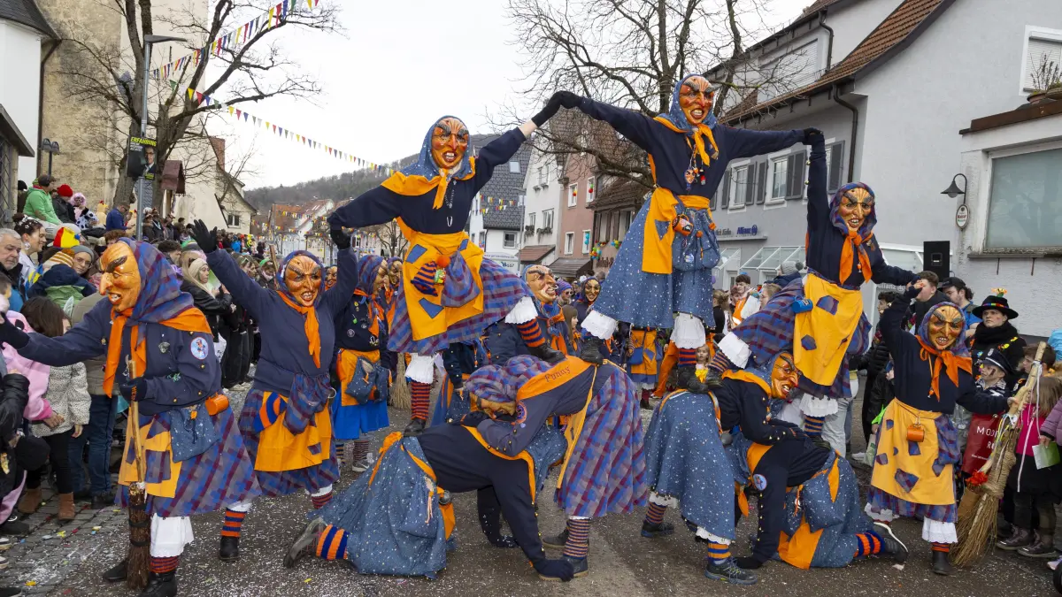 Deggingen - 21. Deggner Fasnetsumzug der Fasnetsgesellschaft Deggner Leirakiebl e.V.
