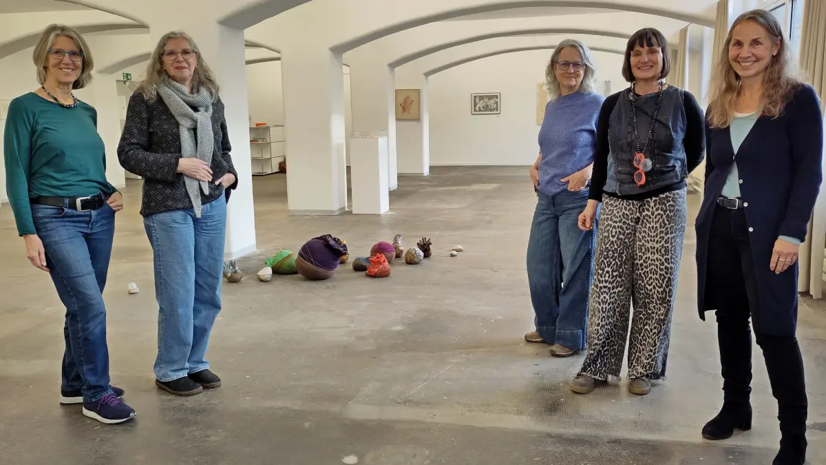 Freuen sich über den Erfolg der Jubiläumsausstellung im Kunstmuseum in der Eberhardstraße (von links): Lissi Maier-Rappaport, Regina Brenner, Brigitte Sailer, Annette Hecht-Bauer und Barbara Krämer.