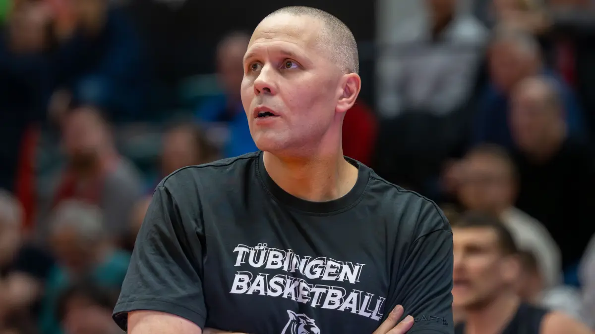 GER, Gießen 46ers vs. Tigers Tuebingen, Basketball, Herren, Pro A, 2. Barmer Basketball Bundesliga: Henrik Sonko (Tigers Tuebingen, Head-Coach),
GER, Gießen 46ers vs. Tigers Tuebingen, Basketball, Herren, Pro A, 2. Barmer Basketball Bundesliga, 08.02.2026.
Foto: Eibner-Pressefoto/Florian Wiegand