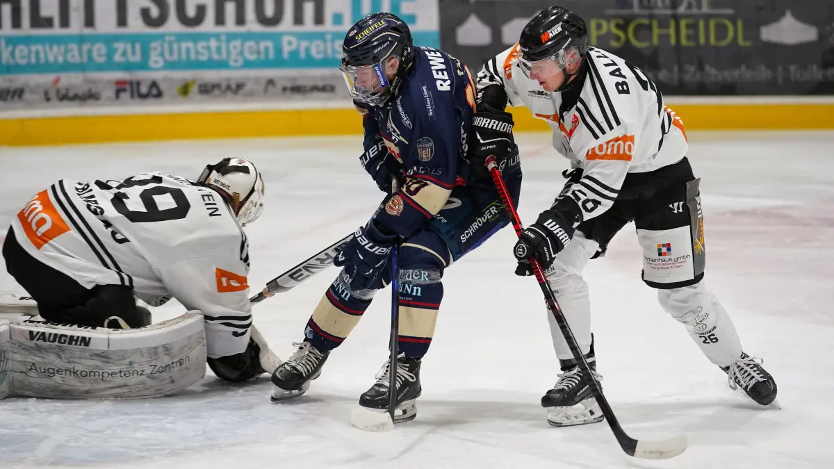 In der Abstiegsrunde der Eishockey-Bayernliga treffen die VfE Ulm/Neu-Ulm Devils auf den ESC Burgau.