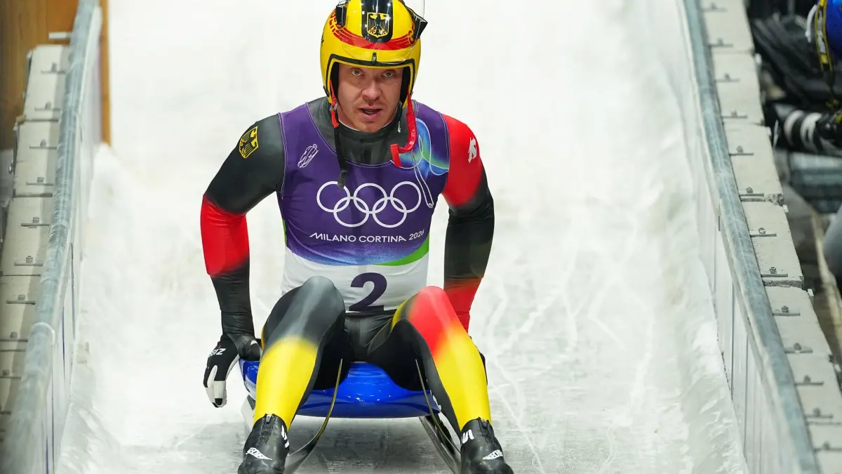 Olympische Winterspiele 2026: 08.02.2026, Italien, Cortina D'ampezzo: Olympia, Olympische Winterspiele Mailand Cortina 2026, Rodeln, Einsitzer, Männer, Durchgang 4, Felix Loch (Deutschland) reagiert im Ziel. Foto: Michael Kappeler/dpa +++ dpa-Bildfunk +++