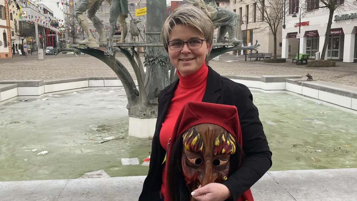 Claudia Grab-Kroll, beruflich in leitender Funktion an der Universität Ulm - und privat bei "Höllgraba Hexa" mit dabei.