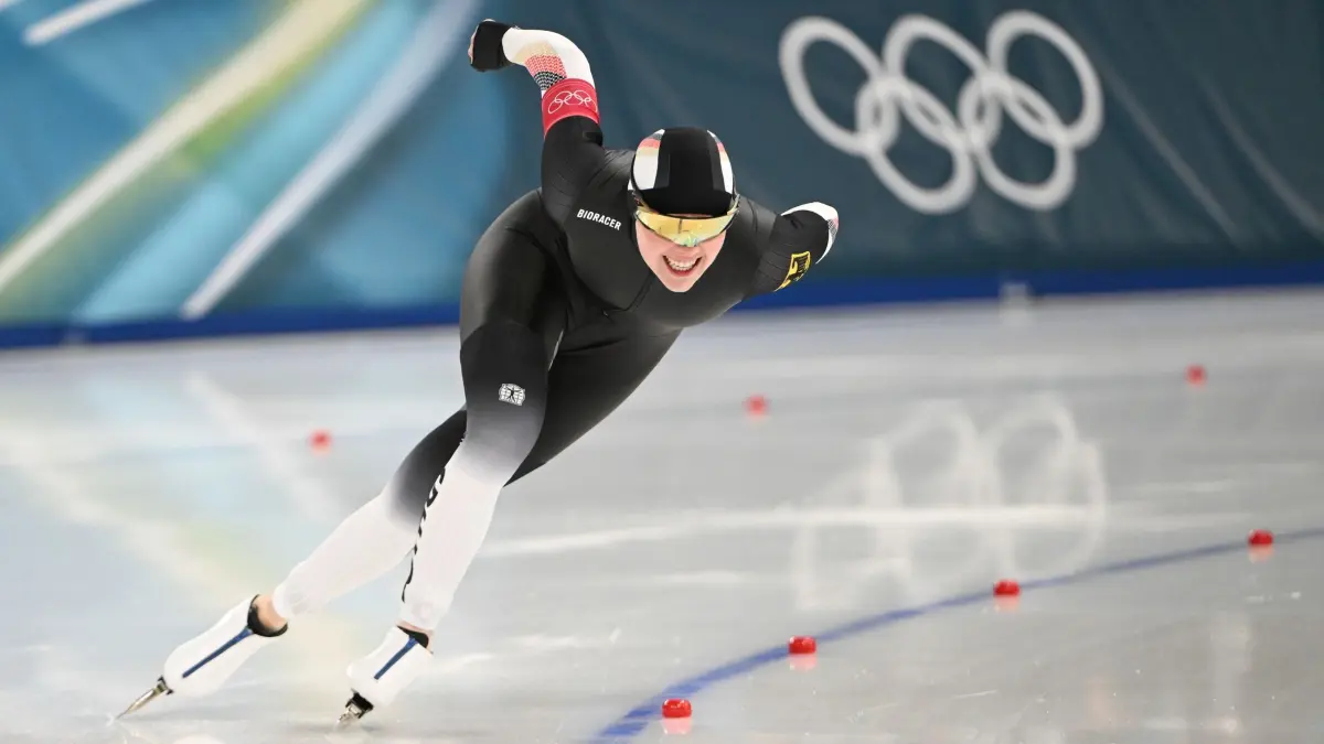 Olympische Winterspiele 2026: 09.02.2026, Italien, Cortina D'ampezzo: Olympia, Olympische Winterspiele Mailand Cortina 2026, Eisschnelllauf, 1000m, Frauen, Anna Ostlender in Aktion. Foto: Filippo Tomasi/LiveMedia-IPA/ZUMA Press Wire/dpa +++ dpa-Bildfunk +++