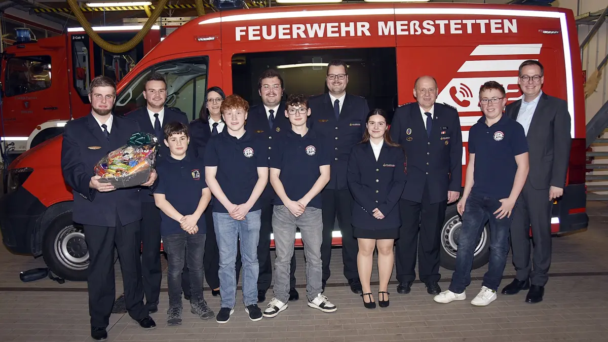 Die Geehrten der Jugendfeuerwehr in Meßstetten.