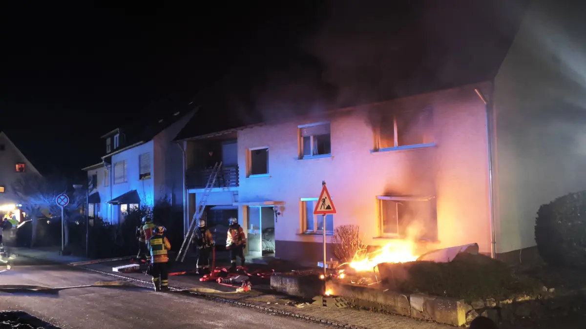 Zu einem Brand in der Unterkunft für Geflüchtete in der Oberen Gasse in Rangendingen rückte die Feuerwehr aus.