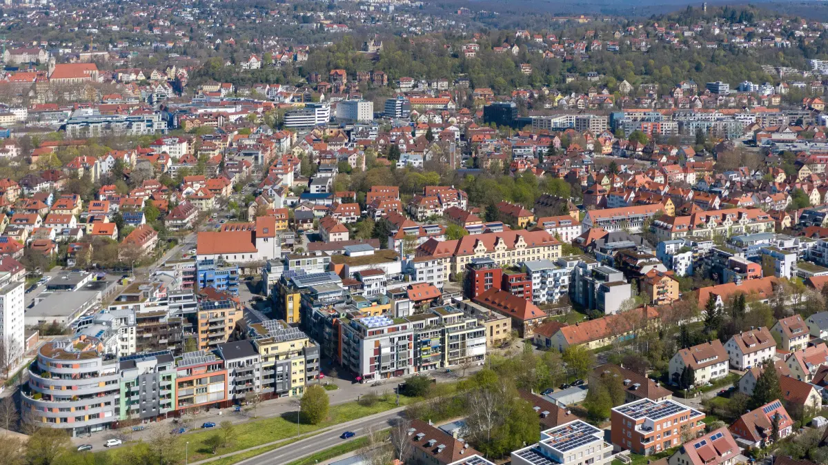 Blick über die Südstadt auf Tübingen26.04.21 Bild: Ulrich Metz