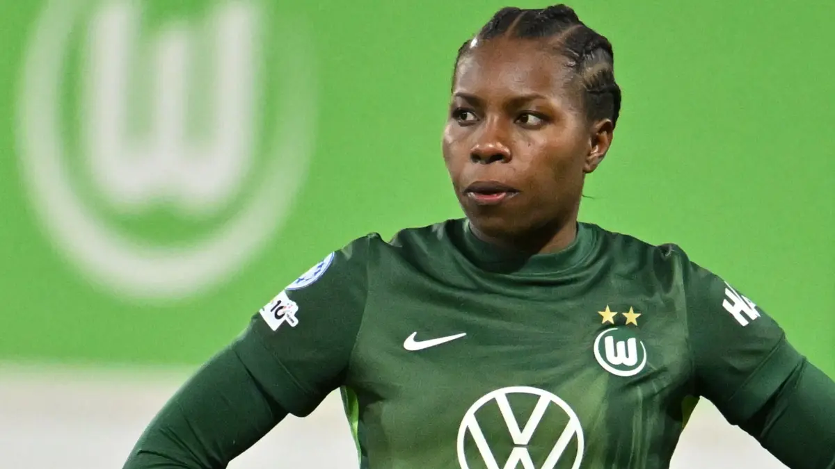 VfL Wolfsburg - Juventus Turin: 12.02.2026, Niedersachsen, Wolfsburg: Fußball, Frauen: Champions League, VfL Wolfsburg - Juventus Turin, K.o.-Runde, Play-off-Runde, Hinspiele, AOK Stadion: Lineth Beerensteyn (VfL Wolfsburg) schaut aufmerksam. Foto: Swen Pförtner/dpa +++ dpa-Bildfunk +++