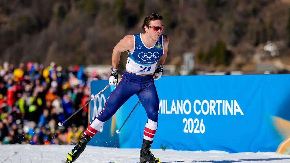 Olympische Winterspiele 2026: 13.02.2026, Italien, Tesero: Olympia, Olympische Winterspiele Mailand Cortina 2026, Ski nordisch/Langlauf, 10 km Freistil, John Steel Hagenbuch (USA) in Aktion. Foto: Matthias Schrader/AP/dpa +++ dpa-Bildfunk +++