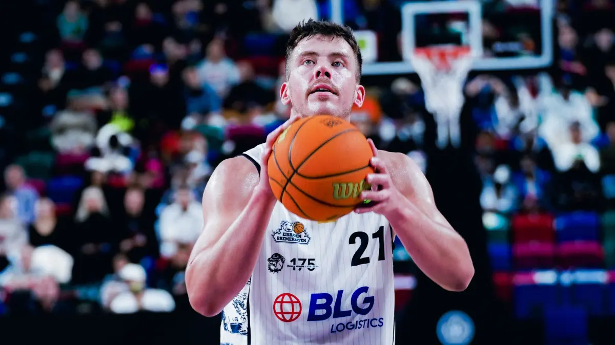 Till Isemann (29) kommt in dieser Saison pro Spiel im Schnitt auf 7,8 Punkte und 5,0 Rebounds.