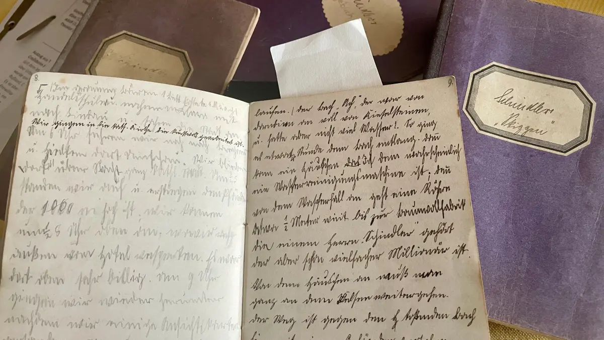 Heidrun Schindler kümmert sich um den Nachlass ihres Großvaters Karl Schindler.