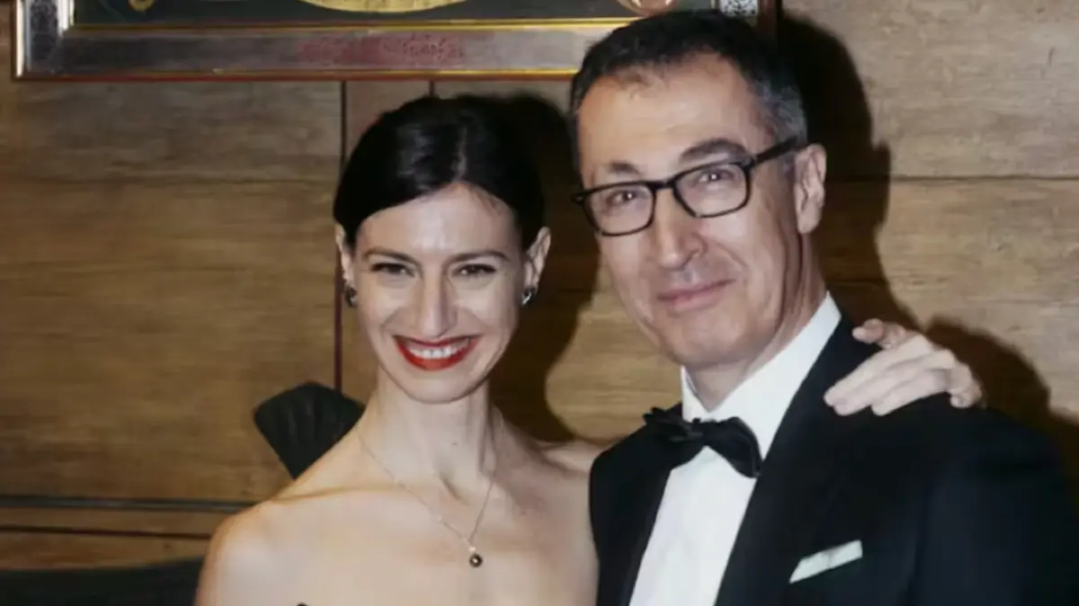 Hochzeit ganz in Schwarz: Cem Özdemir mit seiner Frau Flavia Zaka.