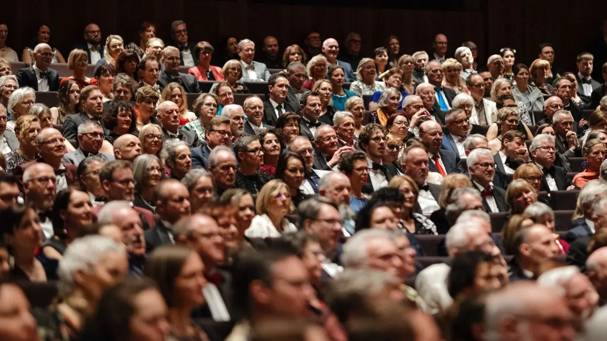 Theater Ulm: *Theaterball* - die schönsten Bilder vom Spekakel
