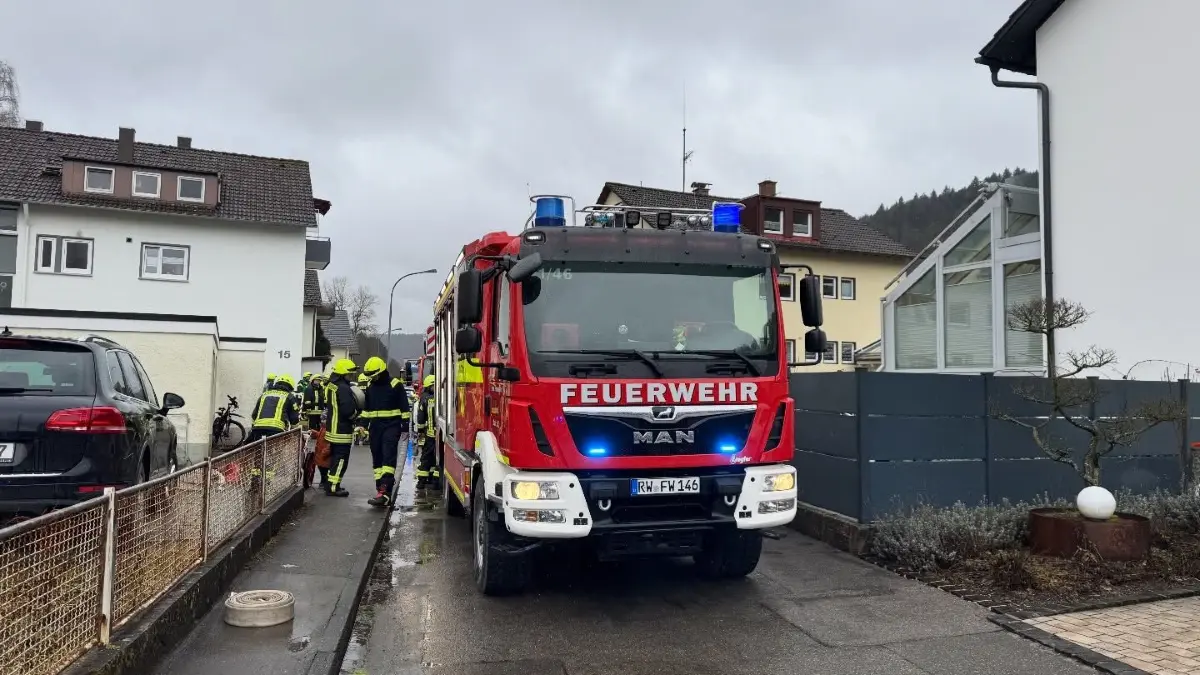 Zu einem Brand in Sulz musste die Feuerwehr am Samstagmittag ausrücken.