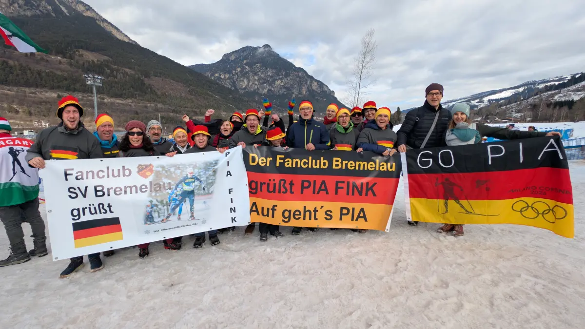Zu übersehen war der Pia-Fink-Fanclub des SV Bremelau im Langlaufstadion von Tesero nicht.