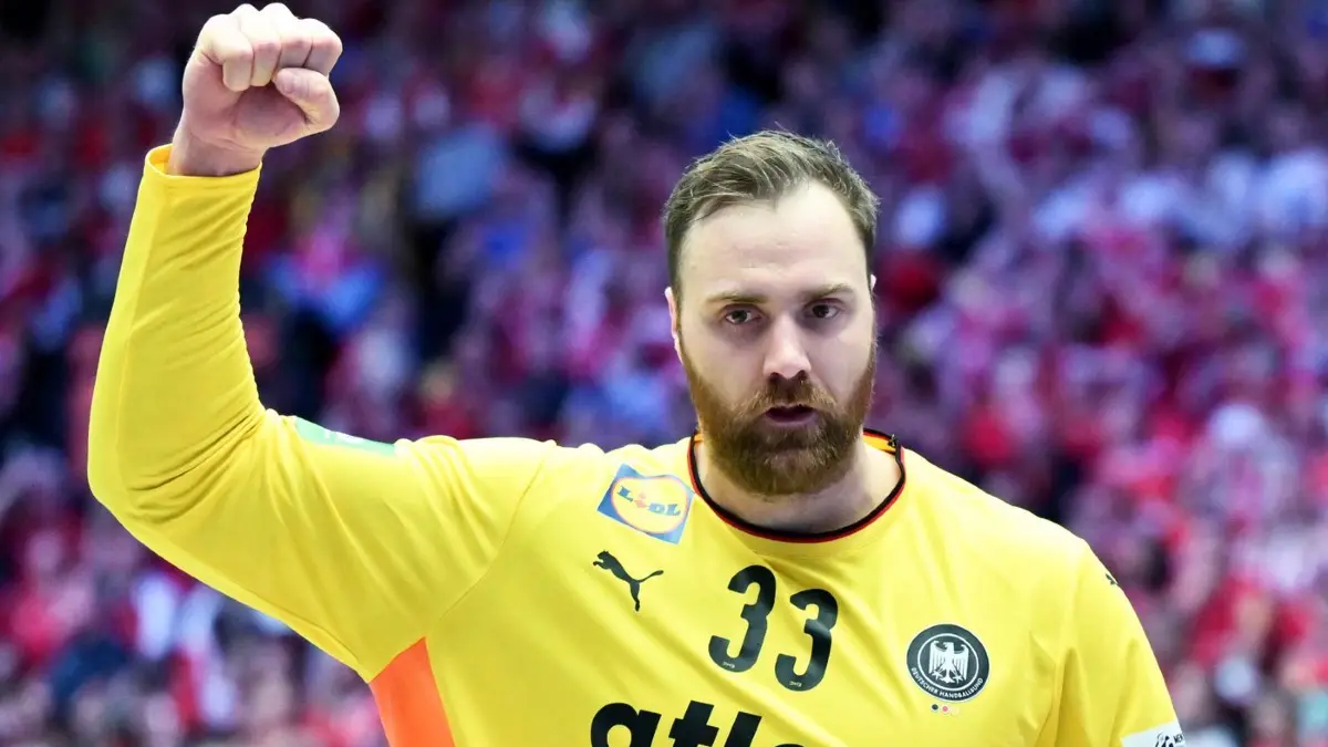 Handball-EM - Deutschland - Dänemark: ARCHIV - 01.02.2026, Dänemark, Herning: Handball, EM, Deutschland - Dänemark, Finalrunde, Finale, Jyske Bank Boxen, Torhüter Andreas Wolff (Deutschland) jubelt.. (zu dpa: «Handball-Wahl: Torwart-Titan Wolff schlägt Superstar») Foto: Sina Schuldt/dpa +++ dpa-Bildfunk +++