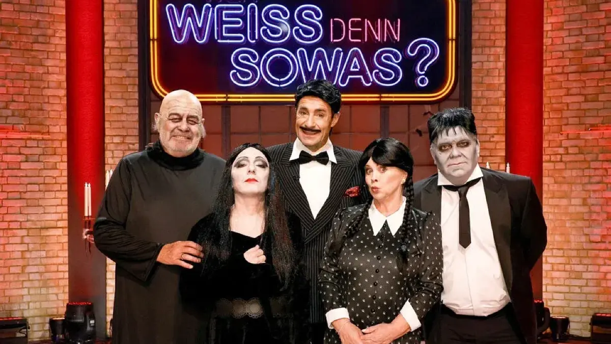 Bernhard als Morticia Addams.