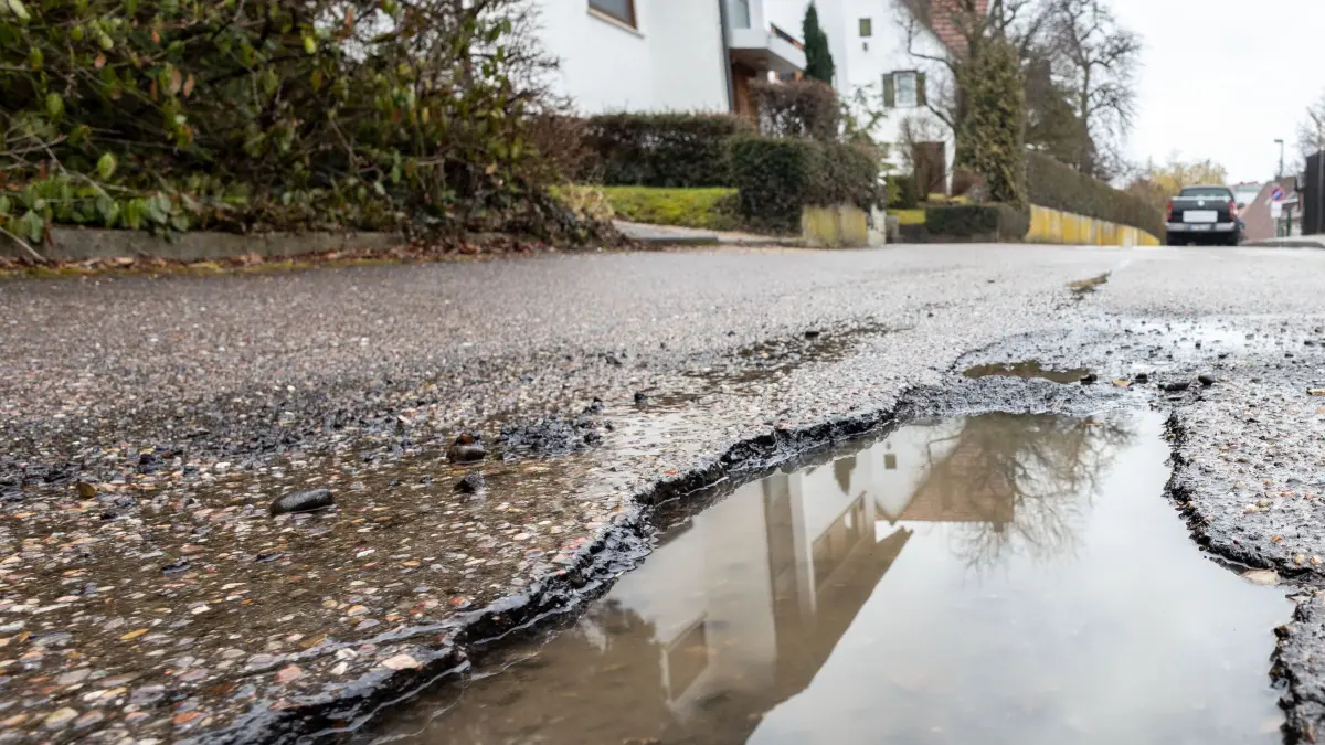 Schlaglöcher im Kreis GP Heiningen Ringstraße